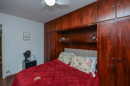 Casa à venda com 160m², 3 quartos e 3 vagas Casa à venda com 160m², 3 quartos e 3 vagasQuarto 2