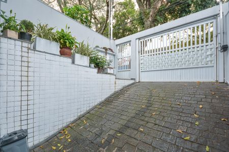 Casa à venda com 160m², 3 quartos e 3 vagas Casa à venda com 160m², 3 quartos e 3 vagasGaragem