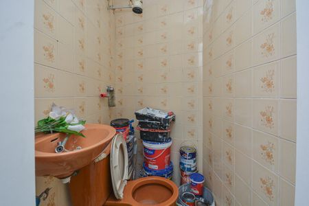 Casa à venda com 160m², 3 quartos e 3 vagas Casa à venda com 160m², 3 quartos e 3 vagasBanheiro de serviço