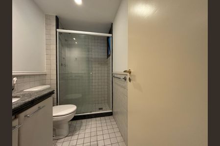 Apartamento à venda com 55m², 1 quarto e 1 vaga Apartamento à venda com 55m², 1 quarto e 1 vagaBanheiro da Suíte
