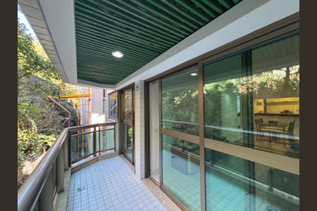 Apartamento à venda com 55m², 1 quarto e 1 vaga Apartamento à venda com 55m², 1 quarto e 1 vagaVaranda da Sala