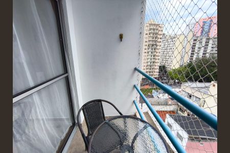 Apartamento à venda com 53m², 2 quartos e 1 vaga Apartamento à venda com 53m², 2 quartos e 1 vagaVaranda