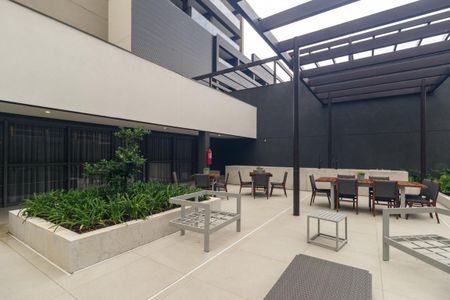 Studio para alugar com 30m², 1 quarto e sem vaga Studio para alugar com 30m², 1 quarto e sem vagaÁrea comum - Churrasqueira
