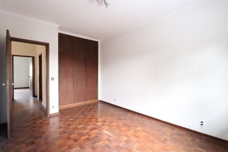 Casa à venda com 189m², 3 quartos e 2 vagasQuarto 1