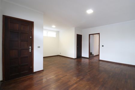 Casa à venda com 189m², 3 quartos e 2 vagasSala