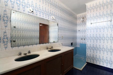 Casa à venda com 189m², 3 quartos e 2 vagasBanheiro da Suíte