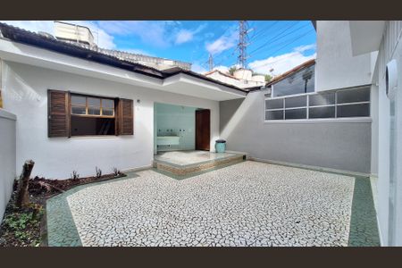 Casa à venda com 189m², 3 quartos e 2 vagasQuintal 