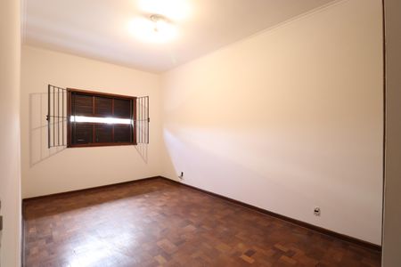 Casa à venda com 189m², 3 quartos e 2 vagasQuarto 2