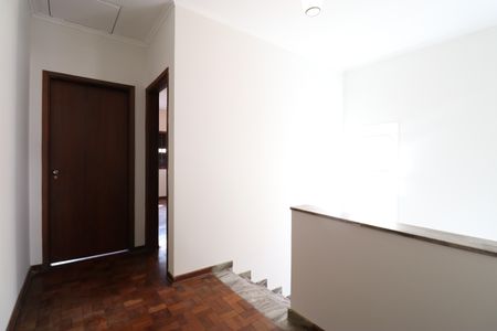 Casa à venda com 189m², 3 quartos e 2 vagasCorredor