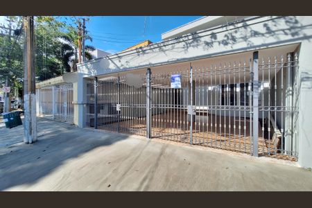 Casa à venda com 189m², 3 quartos e 2 vagasFachada