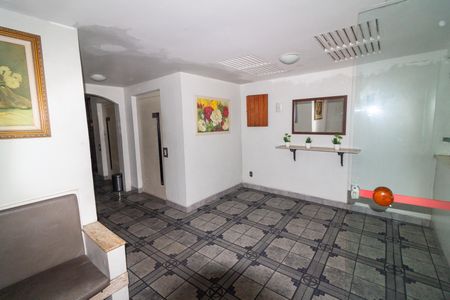 Apartamento para alugar com 84m², 2 quartos e 2 vagasHall social