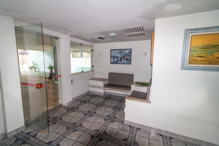 Apartamento para alugar com 84m², 2 quartos e 2 vagasHall social