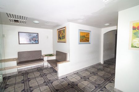 Apartamento para alugar com 84m², 2 quartos e 2 vagasHall social