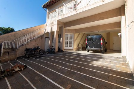 Casa à venda com 150m², 2 quartos e 2 vagas Casa à venda com 150m², 2 quartos e 2 vagasGaragem