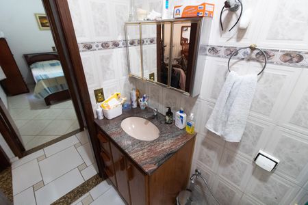 Casa à venda com 150m², 2 quartos e 2 vagas Casa à venda com 150m², 2 quartos e 2 vagasBanheiro