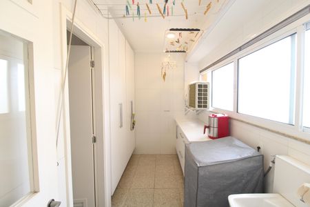 Apartamento à venda com 104m², 3 quartos e 2 vagasÁrea de Serviço