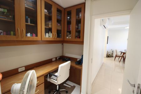 Apartamento à venda com 104m², 3 quartos e 2 vagasEscritório