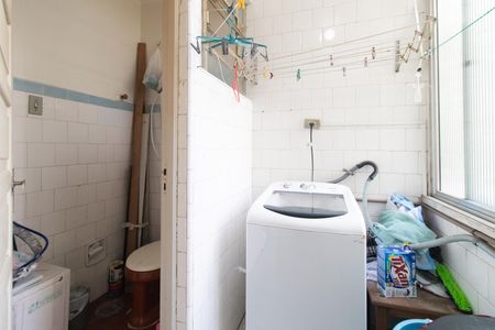 Apartamento à venda com 70m², 2 quartos e sem vagaCozinha e Área de Serviço