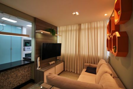 Apartamento à venda com 67m², 2 quartos e 1 vagaSala