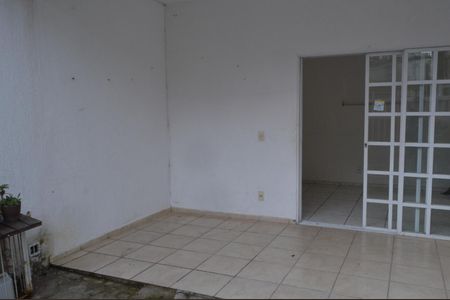 Casa de condomínio à venda com 80m², 2 quartos e sem vagaVaranda