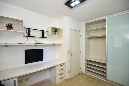 Apartamento para alugar com 72m², 2 quartos e 2 vagasQuarto