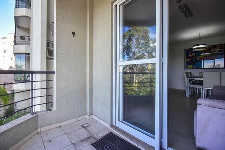 Apartamento para alugar com 72m², 2 quartos e 2 vagasVaranda