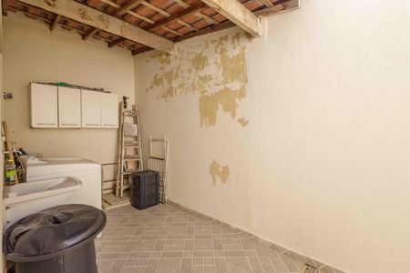 Casa de condomínio à venda com 360m², 3 quartos e 2 vagas Casa de condomínio à venda com 360m², 3 quartos e 2 vagasÁrea de Serviço