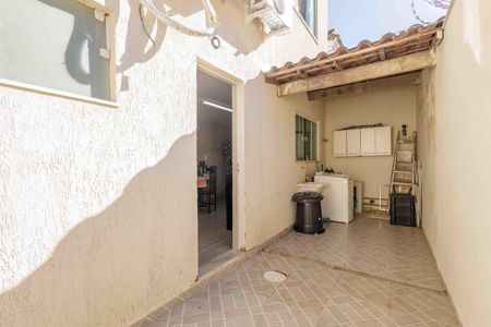 Casa de condomínio à venda com 360m², 3 quartos e 2 vagas Casa de condomínio à venda com 360m², 3 quartos e 2 vagasÁrea de Serviço