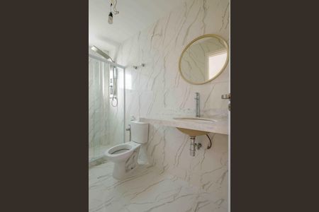 Casa de condomínio à venda com 360m², 3 quartos e 2 vagas Casa de condomínio à venda com 360m², 3 quartos e 2 vagasBanheiro da Suíte 3