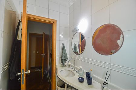 Apartamento à venda com 412m², 4 quartos e 4 vagas Apartamento à venda com 412m², 4 quartos e 4 vagasBanheiro da Suíte 2