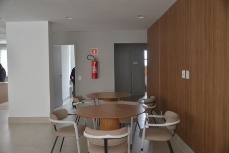 Apartamento à venda com 83m², 2 quartos e 2 vagasÁrea comum - Salão de festas