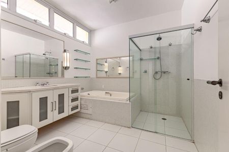 Casa de condomínio à venda com 754m², 4 quartos e 4 vagas