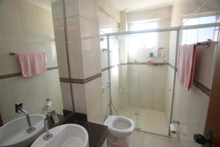 Apartamento para alugar com 213m², 4 quartos e 3 vagasBanheiro