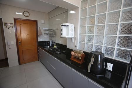 Apartamento para alugar com 213m², 4 quartos e 3 vagasCozinha