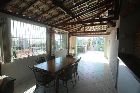 Apartamento para alugar com 213m², 4 quartos e 3 vagasCobertura