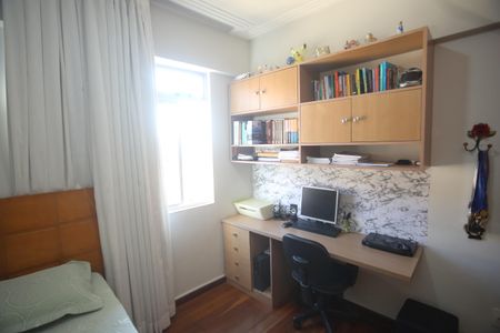 Apartamento para alugar com 213m², 4 quartos e 3 vagasQuarto