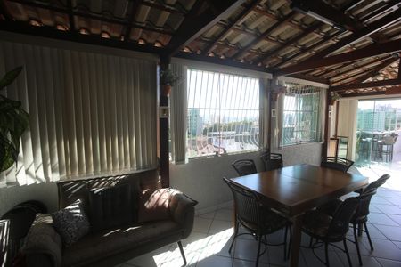 Apartamento para alugar com 213m², 4 quartos e 3 vagasCobertura