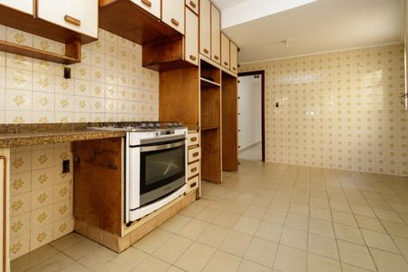 Casa à venda com 275m², 3 quartos e 3 vagas Casa à venda com 275m², 3 quartos e 3 vagasCozinha