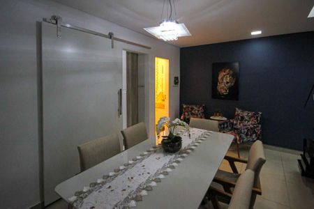 Casa à venda com 200m², 3 quartos e 2 vagasSala de Jantar