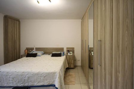 Casa à venda com 200m², 3 quartos e 2 vagasSuíte