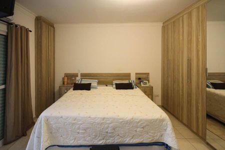 Casa à venda com 200m², 3 quartos e 2 vagasSuíte