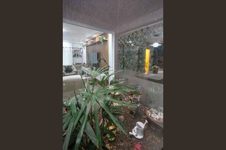 Casa à venda com 200m², 3 quartos e 2 vagasJardim de inverno