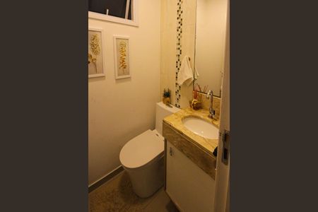 Casa à venda com 200m², 3 quartos e 2 vagasLavabo