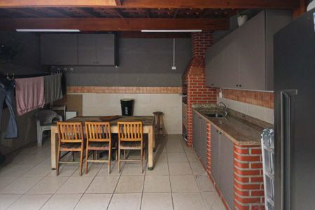 Casa à venda com 200m², 3 quartos e 2 vagasEspaço Gourmet