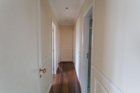 Apartamento à venda com 126m², 3 quartos e 2 vagas Apartamento à venda com 126m², 3 quartos e 2 vagasCorredor