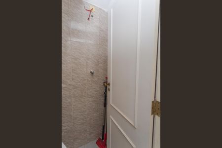 Apartamento à venda com 126m², 3 quartos e 2 vagas Apartamento à venda com 126m², 3 quartos e 2 vagasBanheiro de serviço