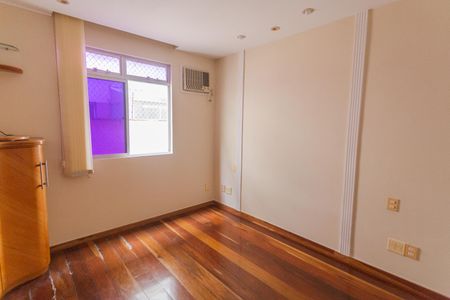 Apartamento à venda com 126m², 3 quartos e 2 vagas Apartamento à venda com 126m², 3 quartos e 2 vagasSuíte