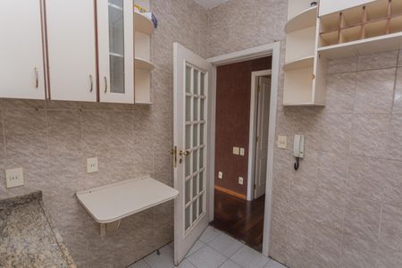 Apartamento à venda com 126m², 3 quartos e 2 vagas Apartamento à venda com 126m², 3 quartos e 2 vagasCozinha