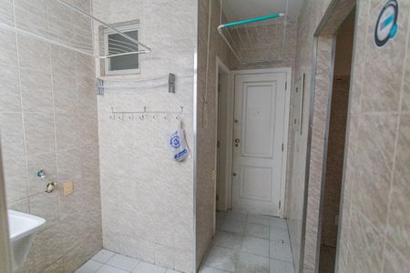 Apartamento à venda com 126m², 3 quartos e 2 vagas Apartamento à venda com 126m², 3 quartos e 2 vagasÁrea de Serviço
