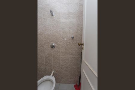 Apartamento à venda com 126m², 3 quartos e 2 vagas Apartamento à venda com 126m², 3 quartos e 2 vagasBanheiro de serviço